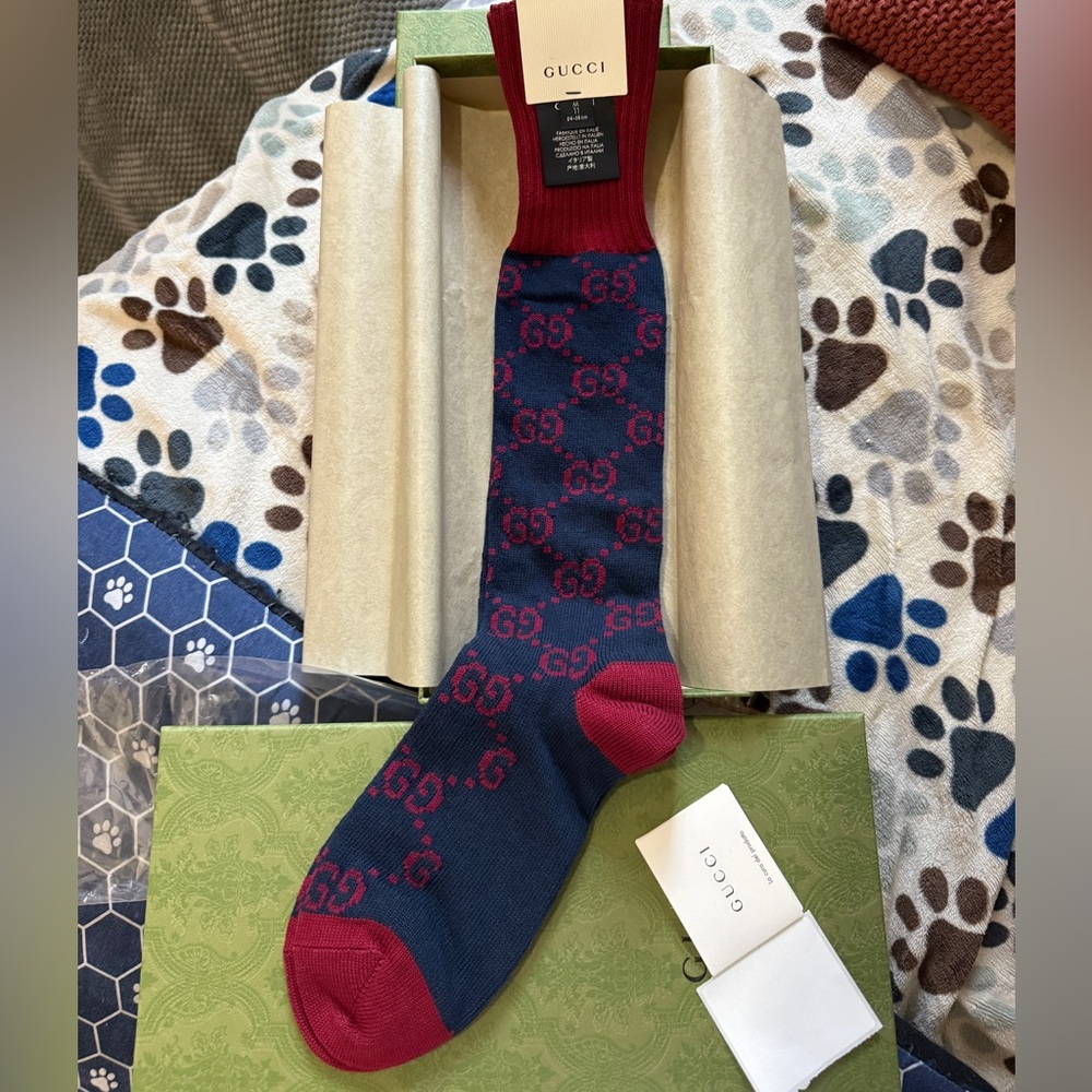 Gucci Men's Red and Navy  Socks